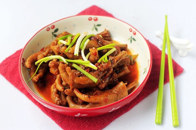 電飯煲燜雞爪的做法-麻辣味燜菜譜
