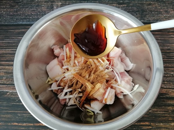 南瓜粉蒸肉的做法-家常味蒸菜譜