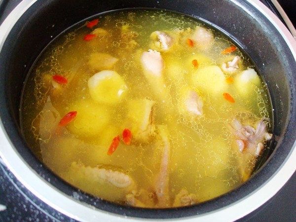 電飯煲荸薺燉雞的做法-家常味燉菜譜-易網健康養生網 電飯煲荸薺燉雞的做法-家常味燉菜譜