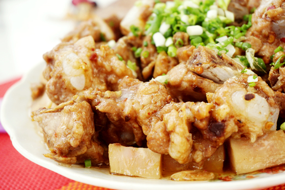 香芋蒸排骨的做法-家常味蒸菜譜-易網(wǎng)健康養(yǎng)生網(wǎng) 香芋蒸排骨的做法-家常味蒸菜譜