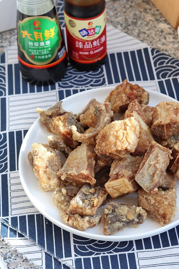 香酥老板魚的做法-家常味炸菜譜-易網(wǎng)健康養(yǎng)生網(wǎng) 香酥老板魚的做法-家常味炸菜譜