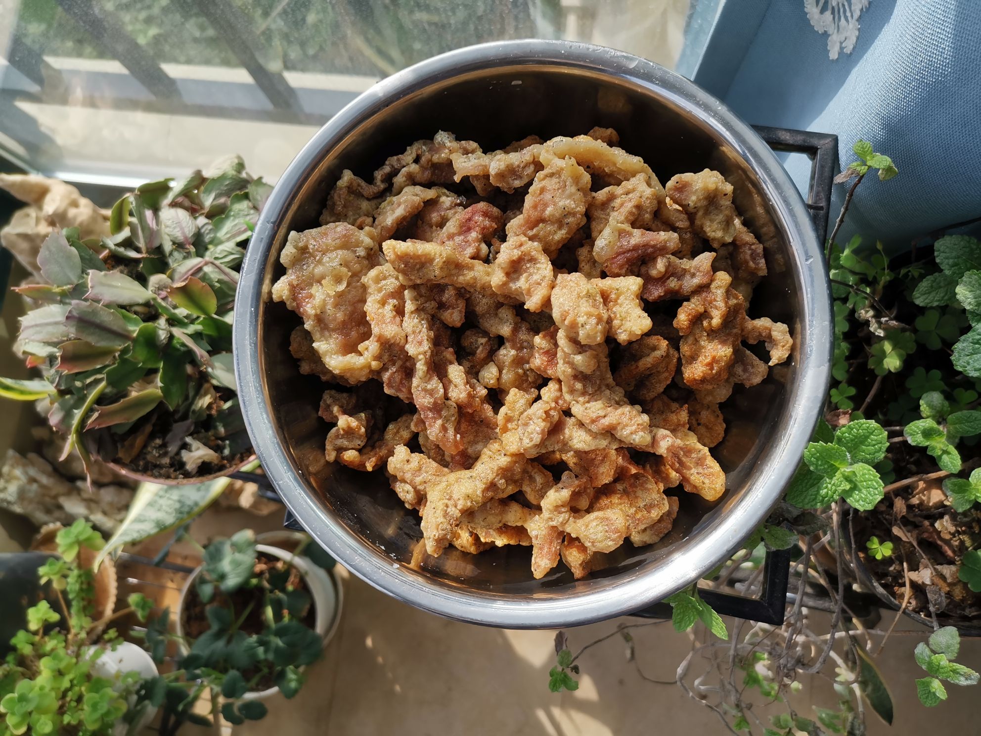 炸酥肉的做法-家常味炸菜譜-易網健康養生網 炸酥肉的做法-家常味炸菜譜