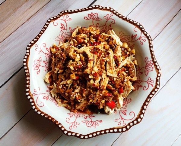 涼拌雞絲的做法-酸辣味拌菜譜-易網健康養生網 涼拌雞絲的做法-酸辣味拌菜譜