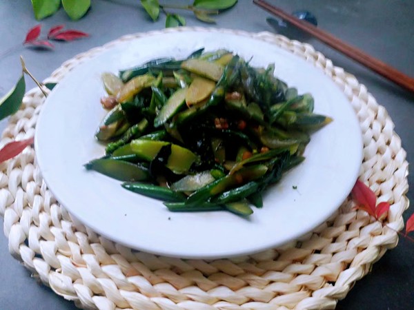 爆炒紅菜苔的做法-咸鮮味炒菜譜-易網(wǎng)健康養(yǎng)生網(wǎng) 爆炒紅菜苔的做法-咸鮮味炒菜譜