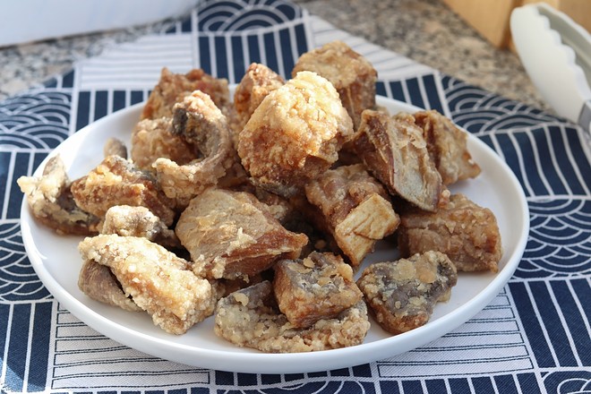 香酥老板魚的做法-家常味炸菜譜-易網(wǎng)健康養(yǎng)生網(wǎng) 香酥老板魚的做法-家常味炸菜譜