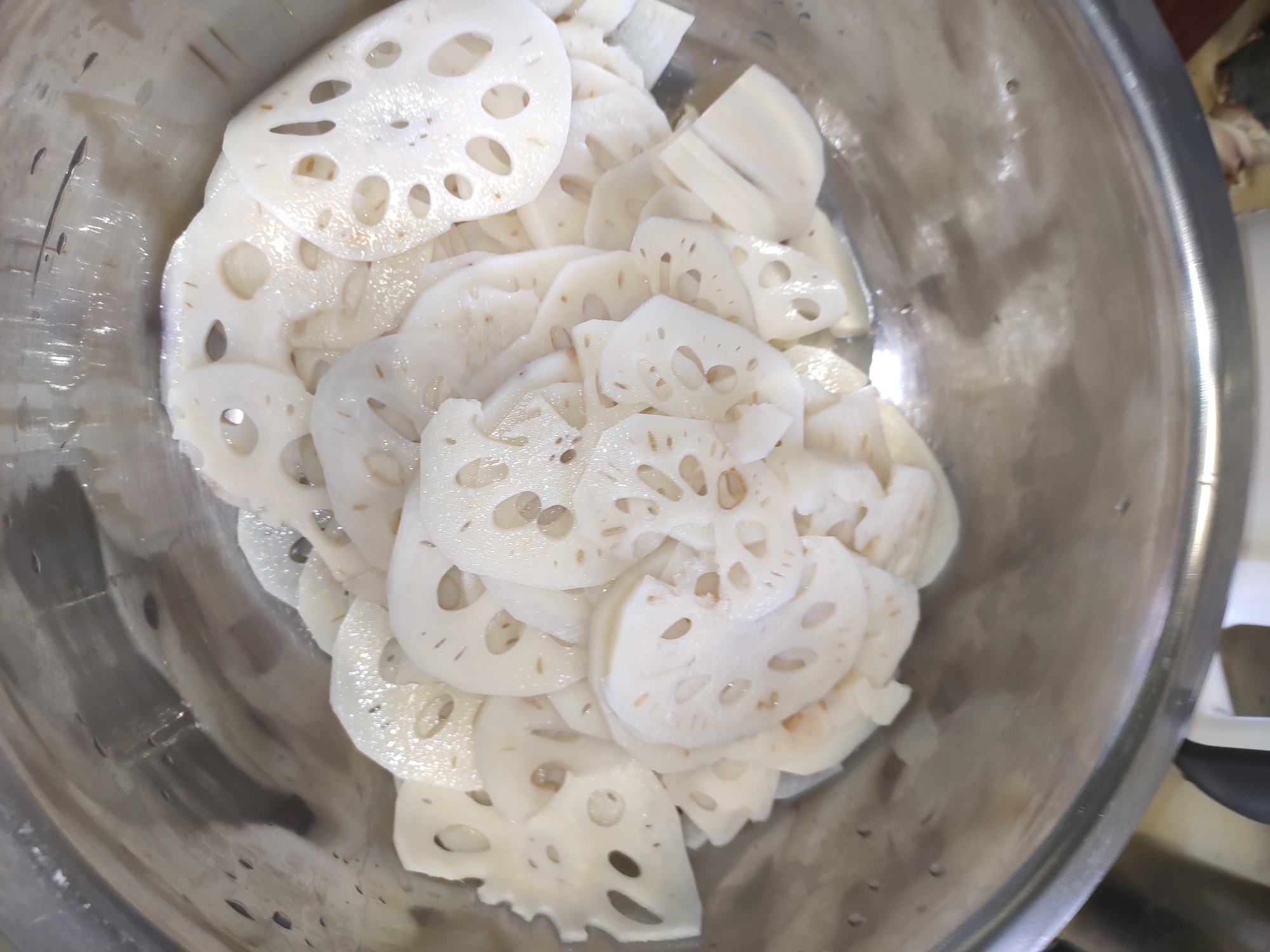 熗拌蓮藕的做法-酸辣味拌菜譜