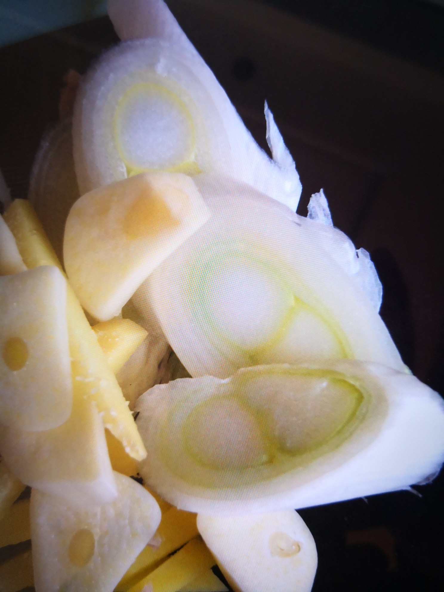 午餐肉炒甜蜜豆的做法-家常味炒菜譜-易網健康養生網 午餐肉炒甜蜜豆的做法-家常味炒菜譜