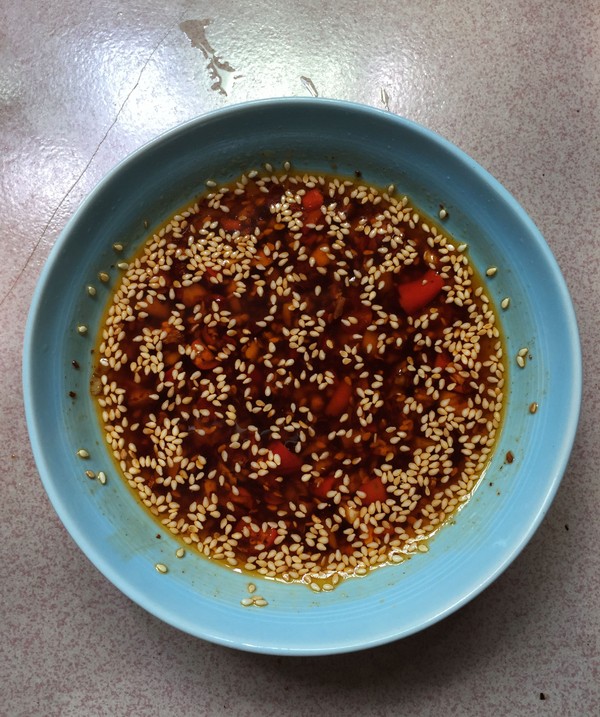 涼拌雞絲的做法-酸辣味拌菜譜-易網健康養生網 涼拌雞絲的做法-酸辣味拌菜譜