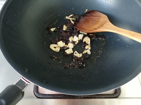 豉椒荷包蛋的做法-家常味煎菜譜-易網健康養生網 豉椒荷包蛋的做法-家常味煎菜譜