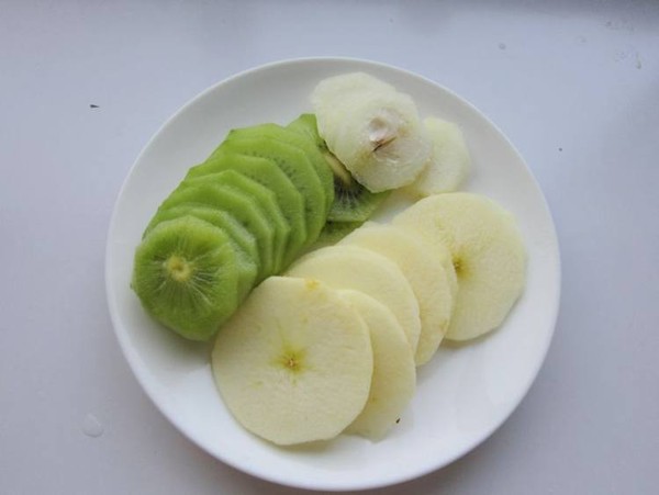 酸奶蔬菜水果沙拉的做法-家常味拌菜譜-易網健康養生網 酸奶蔬菜水果沙拉的做法-家常味拌菜譜