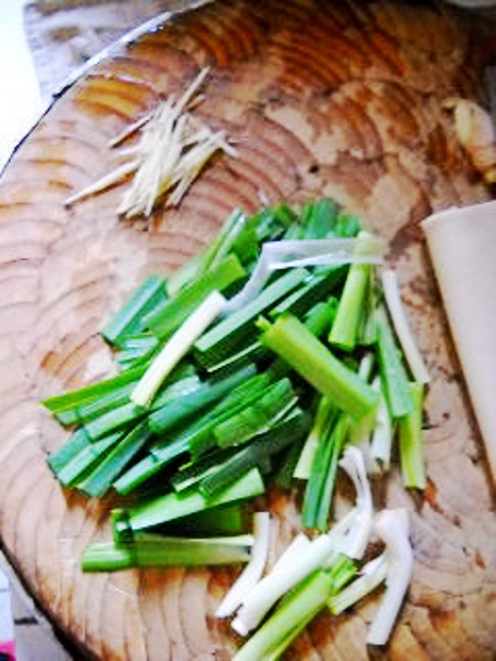 臘肉百葉絲的做法-咸鮮味炒菜譜-易網健康養生網 臘肉百葉絲的做法-咸鮮味炒菜譜