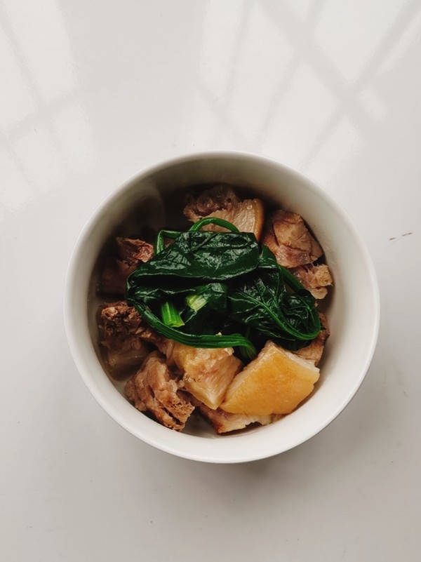 紅樓夢之火腿燉肘子的做法-咸鮮味燉菜譜