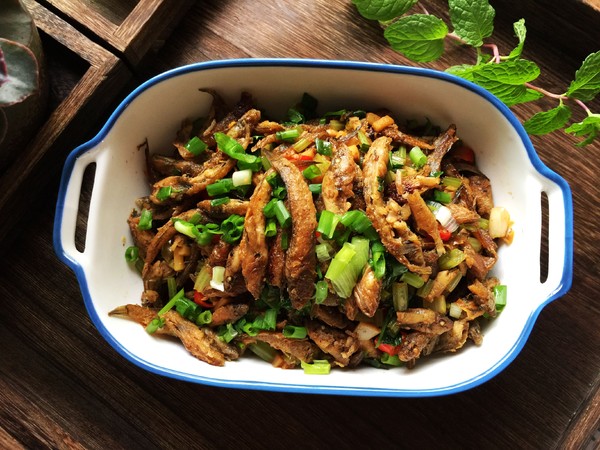 香辣小魚仔的做法-咸鮮味燒菜譜-易網健康養生網 香辣小魚仔的做法-咸鮮味燒菜譜