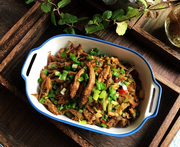 香辣小魚仔的做法-咸鮮味燒菜譜-易網健康養生網 香辣小魚仔的做法-咸鮮味燒菜譜