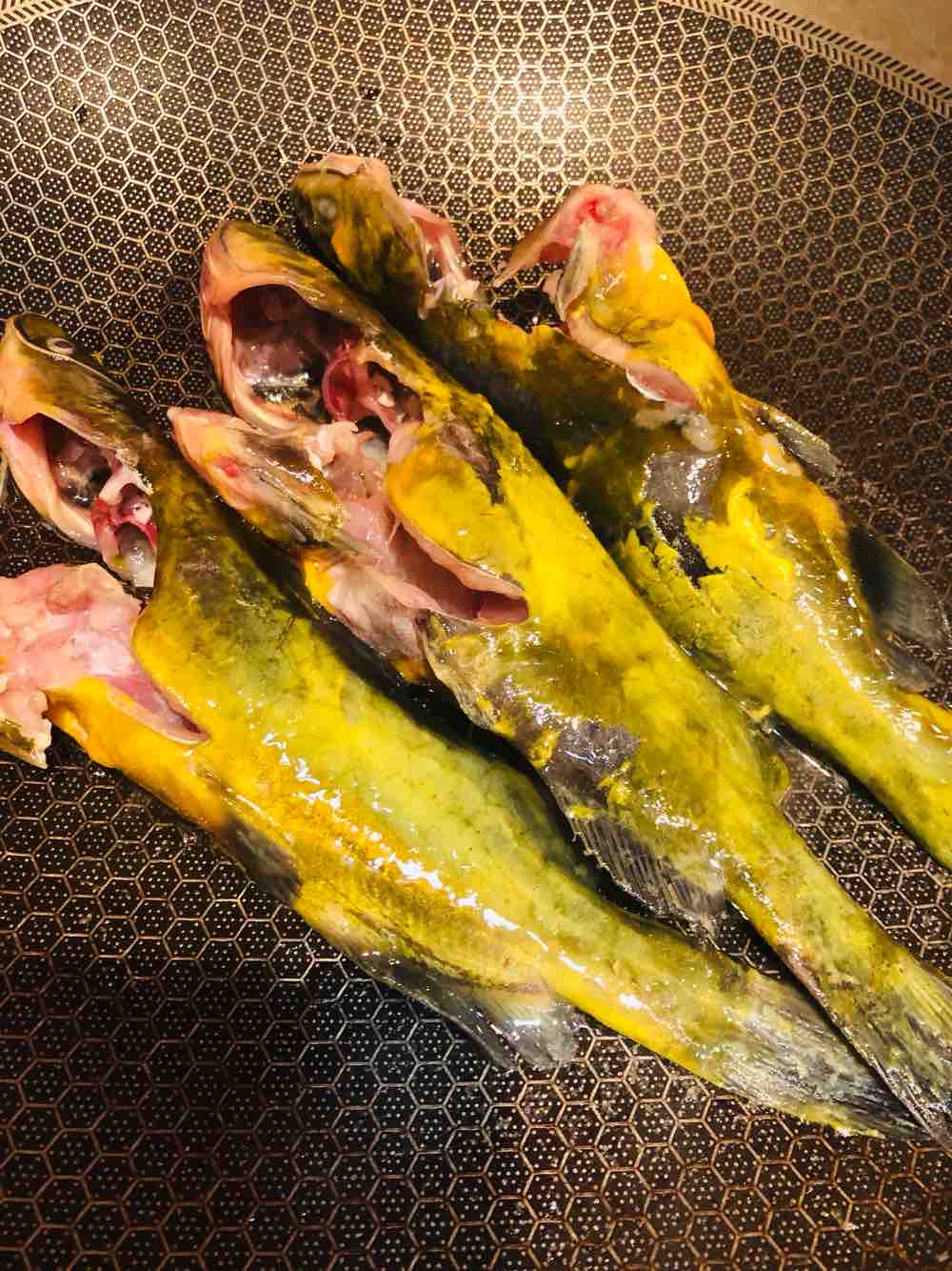 雪菜昂刺魚豆腐湯的做法-家常味煮菜譜