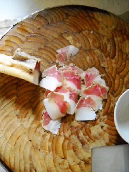 臘肉百葉絲的做法-咸鮮味炒菜譜-易網健康養生網 臘肉百葉絲的做法-咸鮮味炒菜譜