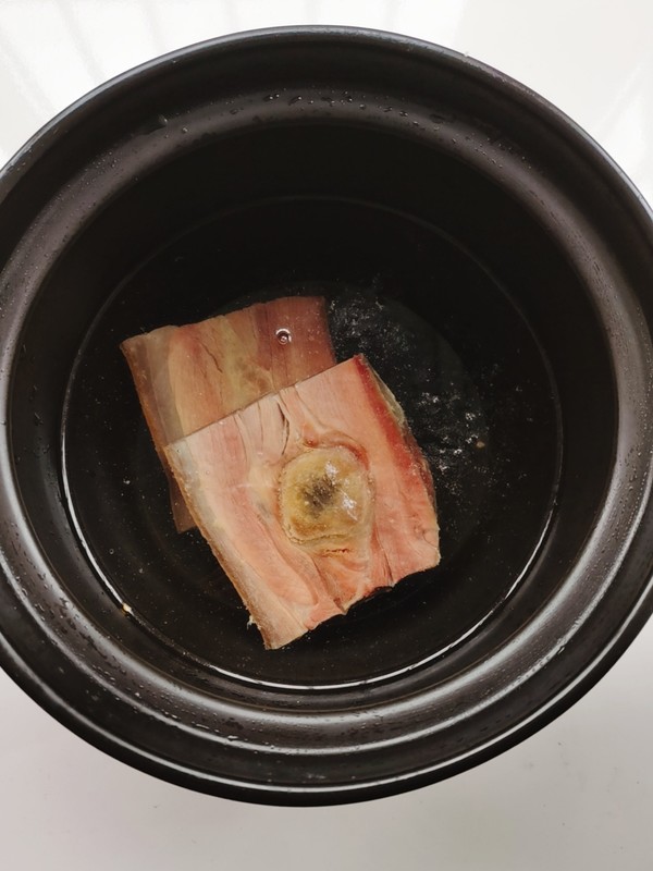 紅樓夢之火腿燉肘子的做法-咸鮮味燉菜譜