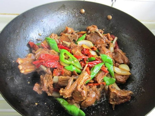 新疆大盤羊排的做法-家常味燒菜譜