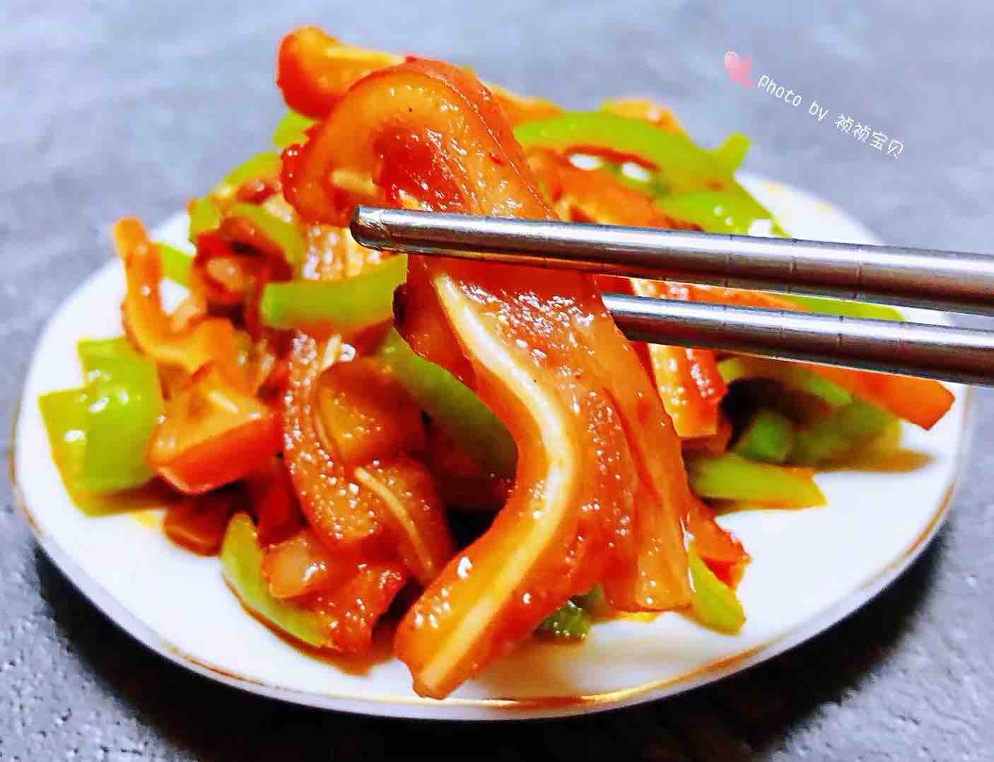 爆炒豬耳朵的做法-香辣味炒菜譜-易網健康養生網 爆炒豬耳朵的做法-香辣味炒菜譜