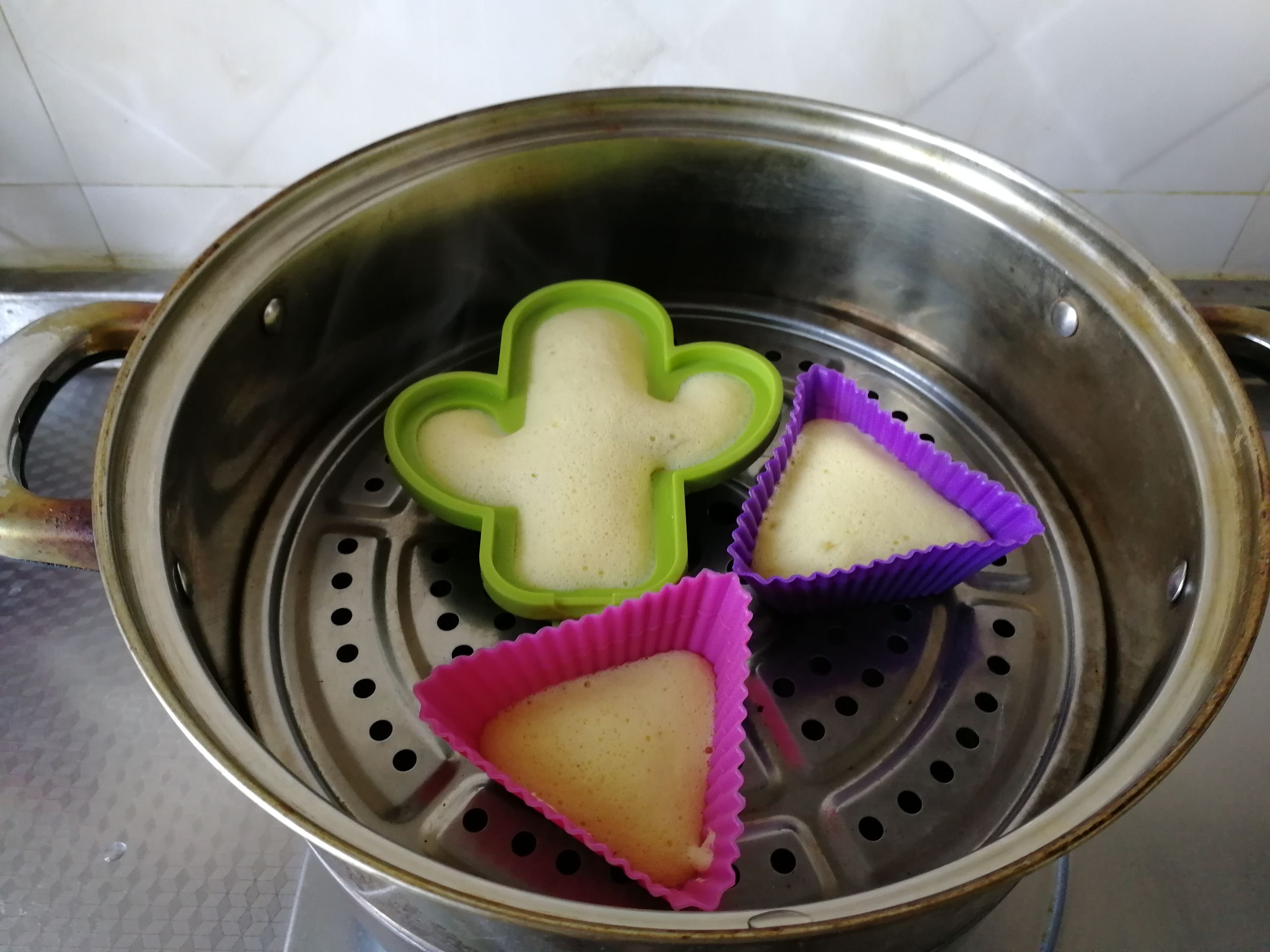 藍莓醬蒸糕的做法-酸甜味蒸菜譜-易網健康養生網 藍莓醬蒸糕的做法-酸甜味蒸菜譜