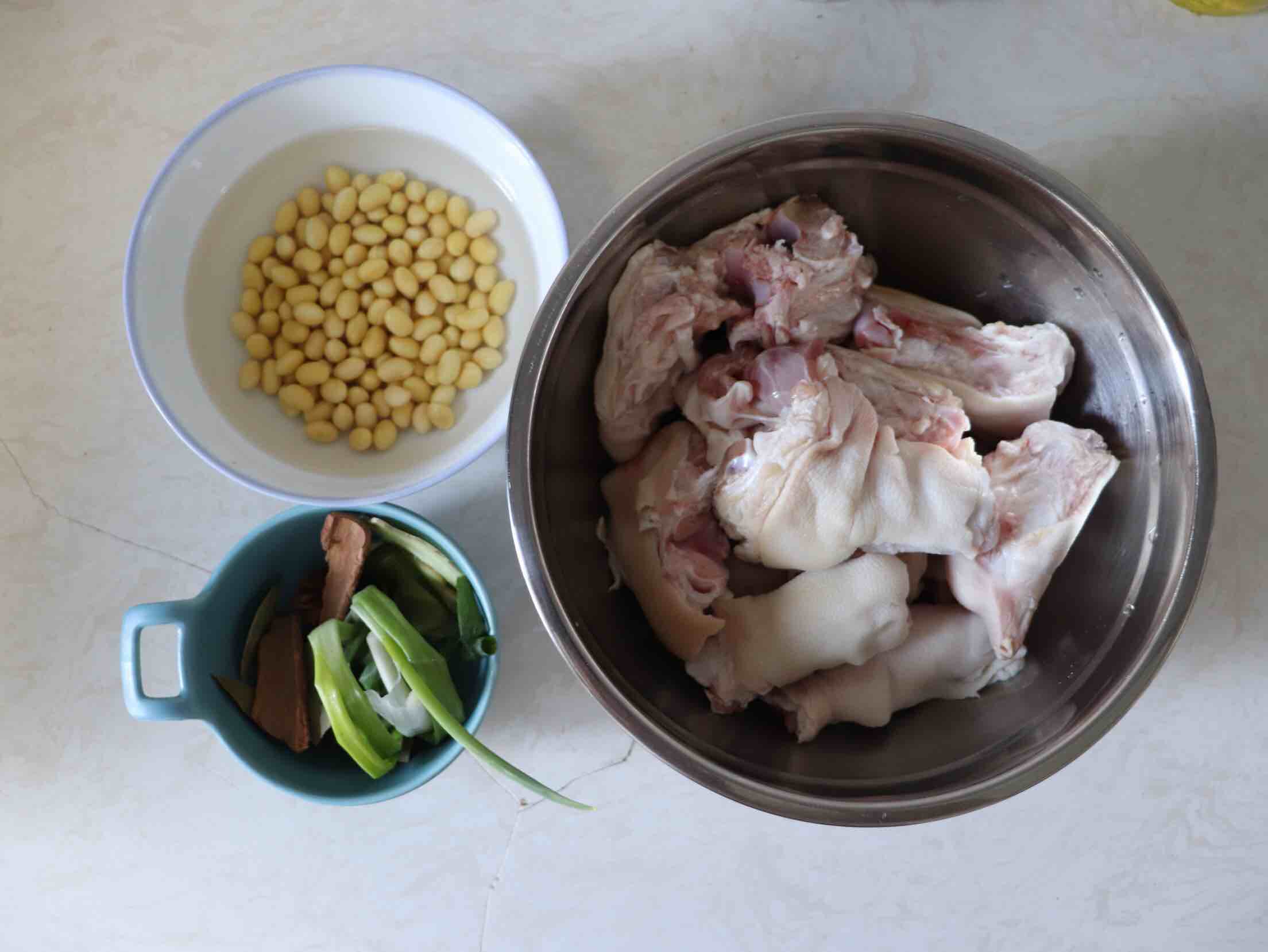 簡單易學的美味紅燒豬蹄的做法-家常味燒菜譜-易網<a href=http://www.jsjjzhkt.cn/ target=_blank class=infotextkey>健康養生</a>網 簡單易學的美味紅燒豬蹄的做法-家常味燒菜譜