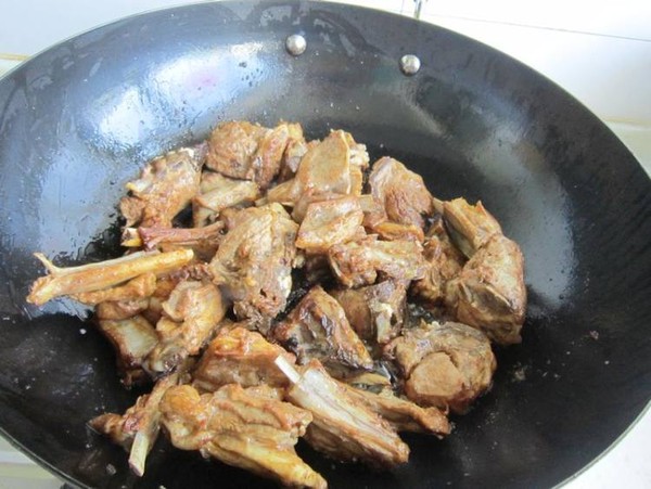 新疆大盤羊排的做法-家常味燒菜譜