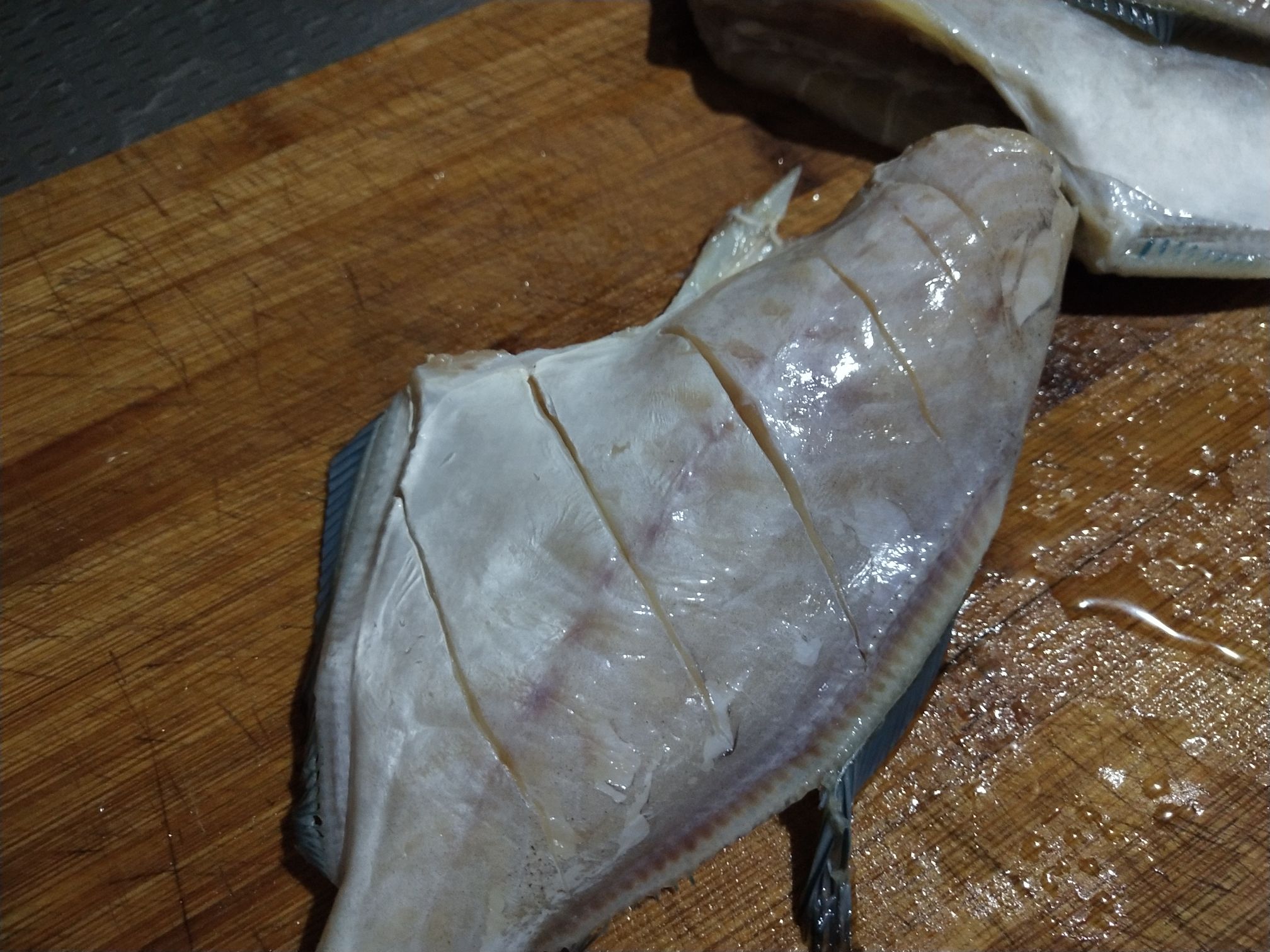 香煎扒皮魚的做法-咸鮮味煎菜譜-易網健康養生網 香煎扒皮魚的做法-咸鮮味煎菜譜