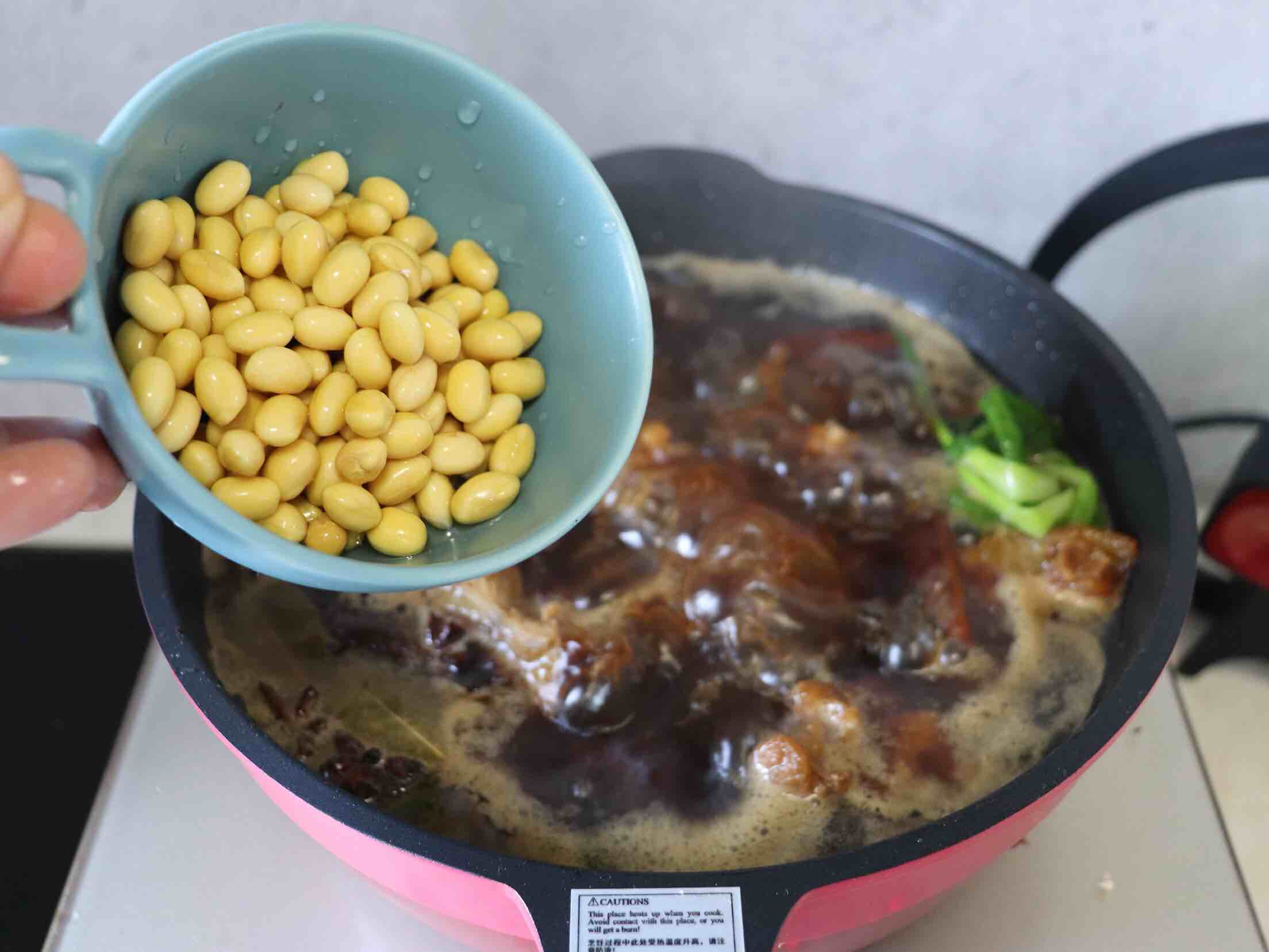 簡單易學的美味紅燒豬蹄的做法-家常味燒菜譜-易網健康養生網 簡單易學的美味紅燒豬蹄的做法-家常味燒菜譜