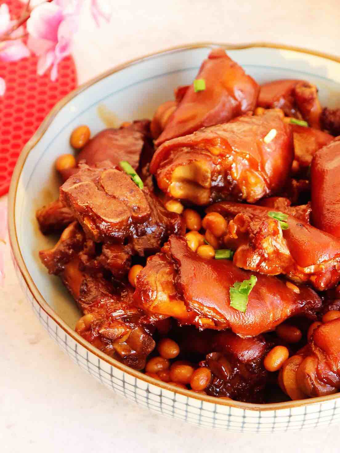 簡單易學的美味紅燒豬蹄的做法-家常味燒菜譜