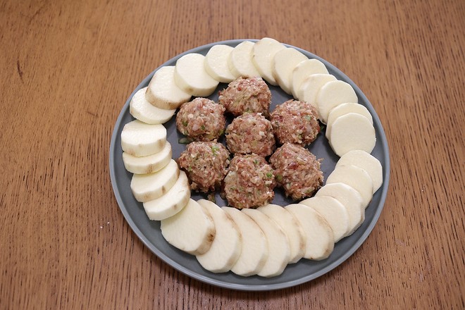 蒸蒸日上——蒸山藥肉丸的做法-家常味蒸菜譜