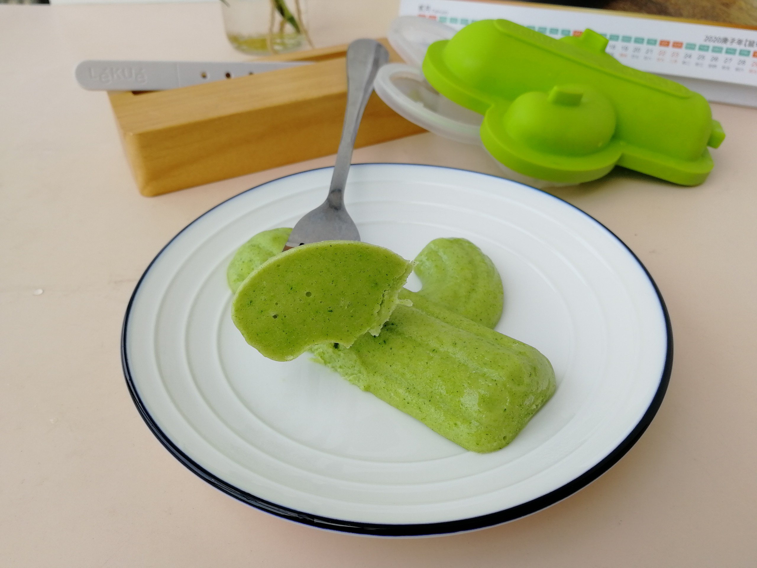 無糖西蘭花蒸糕的做法-其它口味蒸菜譜-易網健康養生網 無糖西蘭花蒸糕的做法-其它口味蒸菜譜