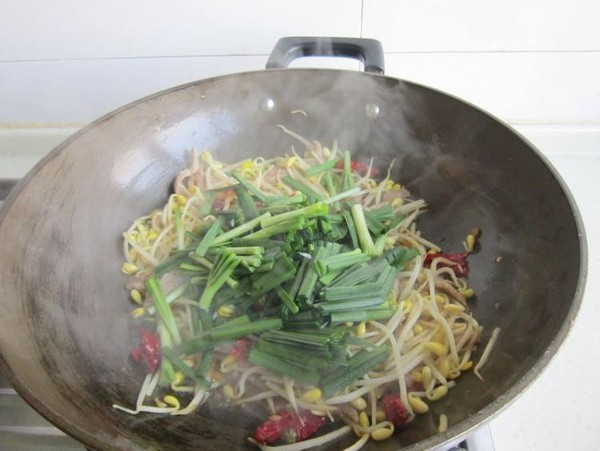 黃豆芽韭菜炒肉的做法-家常味炒菜譜