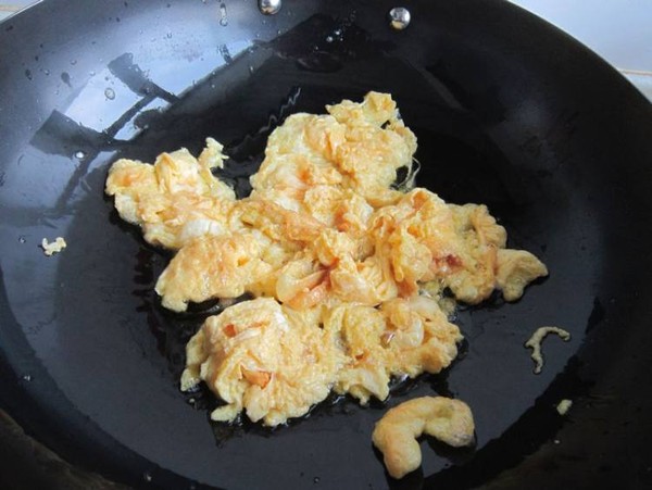 韭菜胡蘿卜炒雞蛋的做法-家常味炒菜譜-易網健康養生網 韭菜胡蘿卜炒雞蛋的做法-家常味炒菜譜