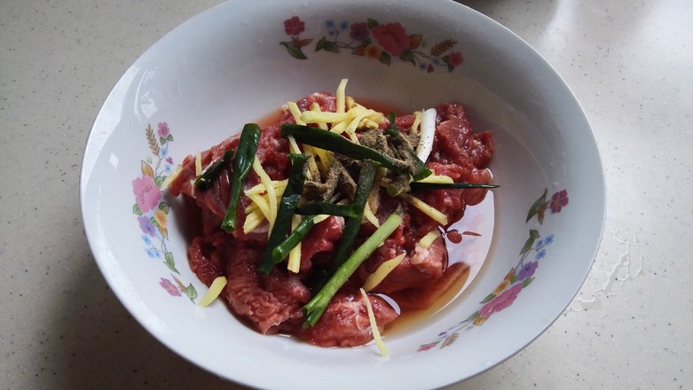 水煮牛肉的做法-咸鮮味煮菜譜