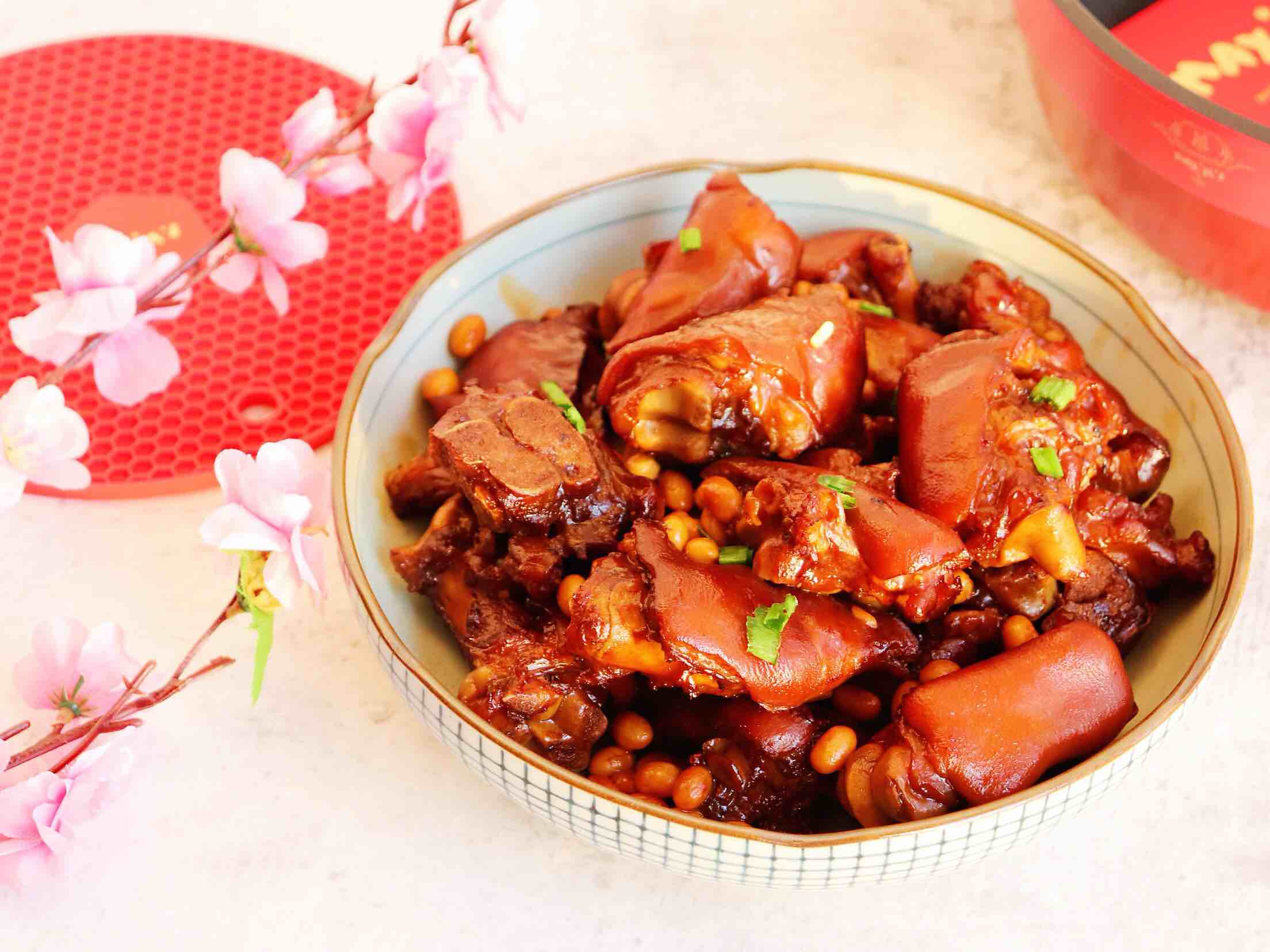 簡單易學的美味紅燒豬蹄的做法-家常味燒菜譜-易網健康養生網 簡單易學的美味紅燒豬蹄的做法-家常味燒菜譜