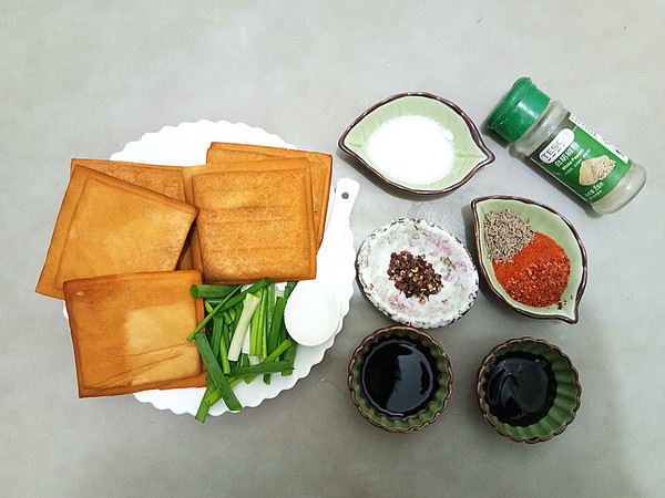 香辣豆腐干的做法-麻辣味其它工藝菜譜-易網<a href=http://www.jsjjzhkt.cn/ target=_blank class=infotextkey>健康養生</a>網 香辣豆腐干的做法-麻辣味其它工藝菜譜