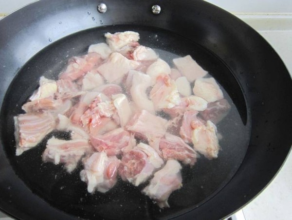 香菇燒紅嘴雁的做法-家常味燒菜譜-易網健康養生網 香菇燒紅嘴雁的做法-家常味燒菜譜