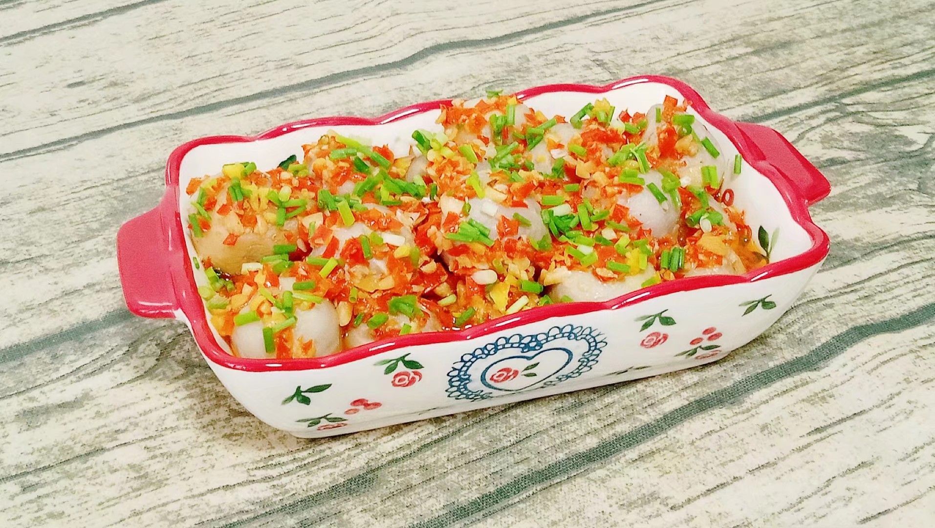 剁椒蒸芋頭的做法-家常味蒸菜譜-易網健康養生網 剁椒蒸芋頭的做法-家常味蒸菜譜