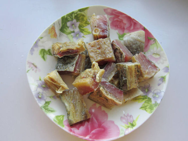 臘魚燒茄子的做法-咸鮮味燒菜譜-易網(wǎng)健康養(yǎng)生網(wǎng) 臘魚燒茄子的做法-咸鮮味燒菜譜