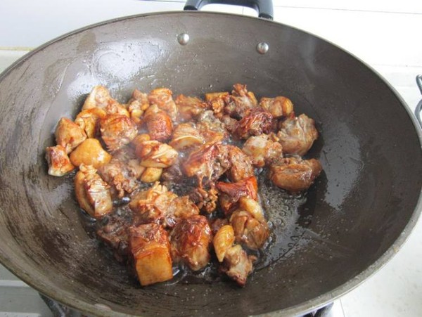 香菇燒紅嘴雁的做法-家常味燒菜譜-易網健康養生網 香菇燒紅嘴雁的做法-家常味燒菜譜