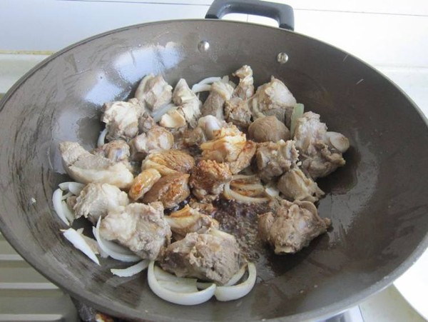 馕燜肉的做法-家常味燜菜譜-易網健康養生網 馕燜肉的做法-家常味燜菜譜