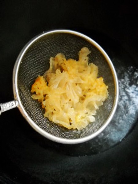 蘭花雙耳炒蛋的做法-家常味炒菜譜-易網(wǎng)健康養(yǎng)生網(wǎng) 蘭花雙耳炒蛋的做法-家常味炒菜譜