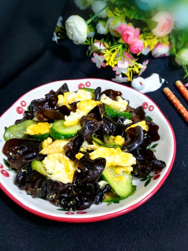 黃瓜木耳炒雞蛋的做法-家常味炒菜譜