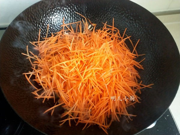 肉絲炒胡蘿卜的做法-家常味炒菜譜-易網(wǎng)健康養(yǎng)生網(wǎng) 肉絲炒胡蘿卜的做法-家常味炒菜譜