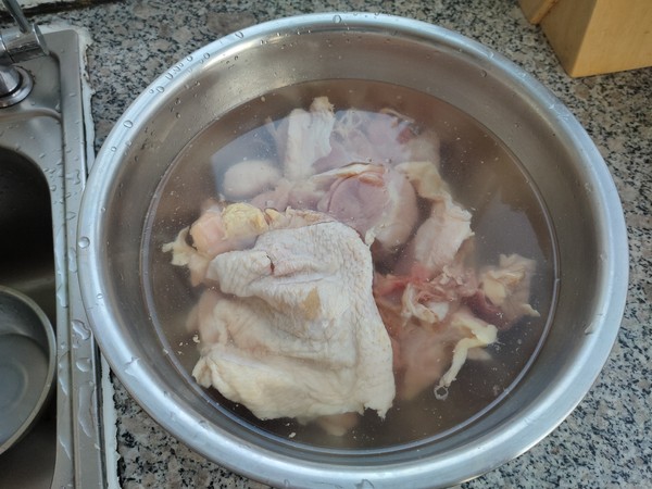 醬香土豆燉雞的做法-家常味燉菜譜-易網<a href=http://www.jsjjzhkt.cn/ target=_blank class=infotextkey>健康養生</a>網 醬香土豆燉雞的做法-家常味燉菜譜