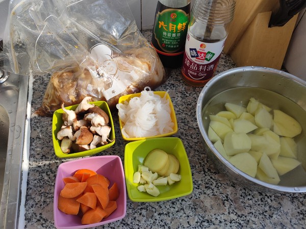 醬香土豆燉雞的做法-家常味燉菜譜-易網健康養生網 醬香土豆燉雞的做法-家常味燉菜譜