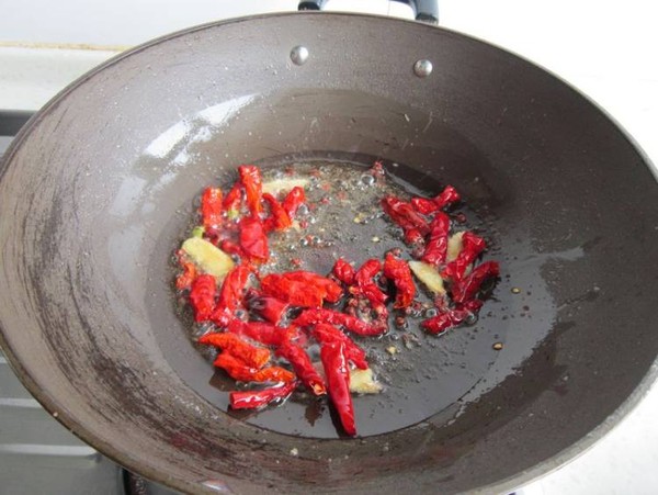 大盤雞雜的做法-香辣味炒菜譜