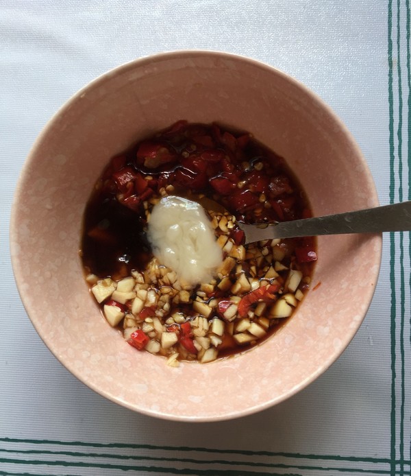 腐竹蒸小黃魚的做法-香辣味蒸菜譜-易網健康養生網 腐竹蒸小黃魚的做法-香辣味蒸菜譜