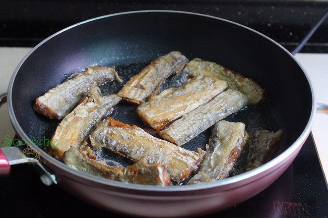 糖醋帶魚的做法-甜味煮菜譜