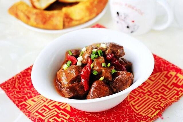 紅燒牛毽子的做法-家常味燒菜譜-易網(wǎng)健康養(yǎng)生網(wǎng) 紅燒牛毽子的做法-家常味燒菜譜